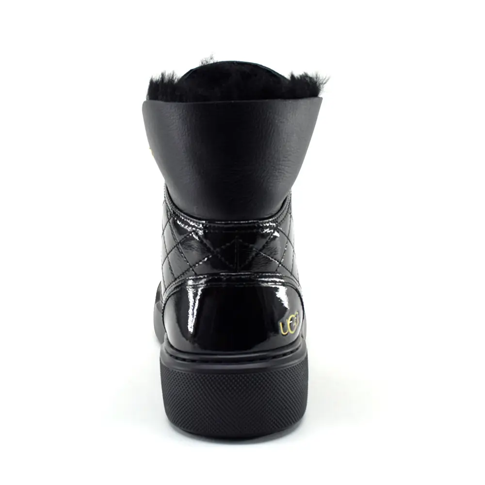 UGG Shanti — Black