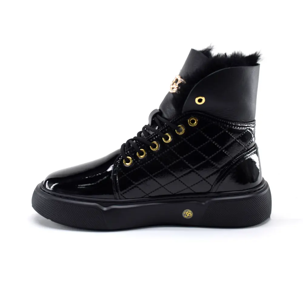 UGG Shanti — Black