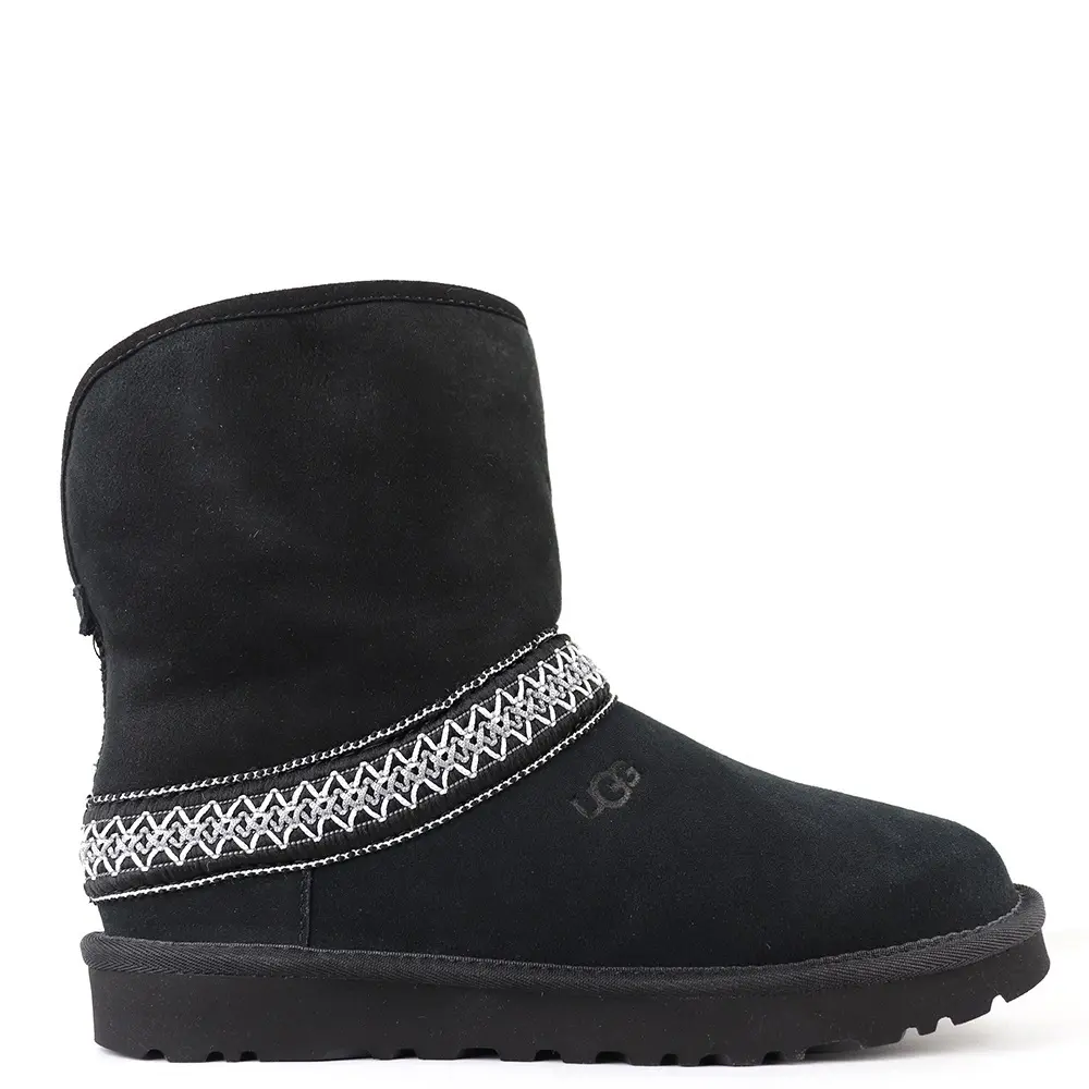Classic Short Crescent Black — Black